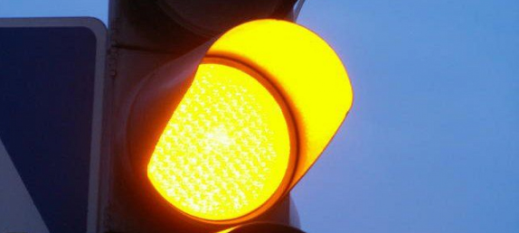 Жители Астаны нарушили правила движения, проехав на желтый сигнал светофора, на сумму 340 миллионов тенге
